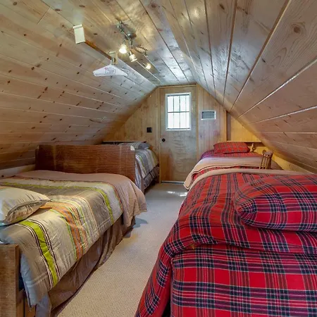 Castle Rock Cabin #2-2